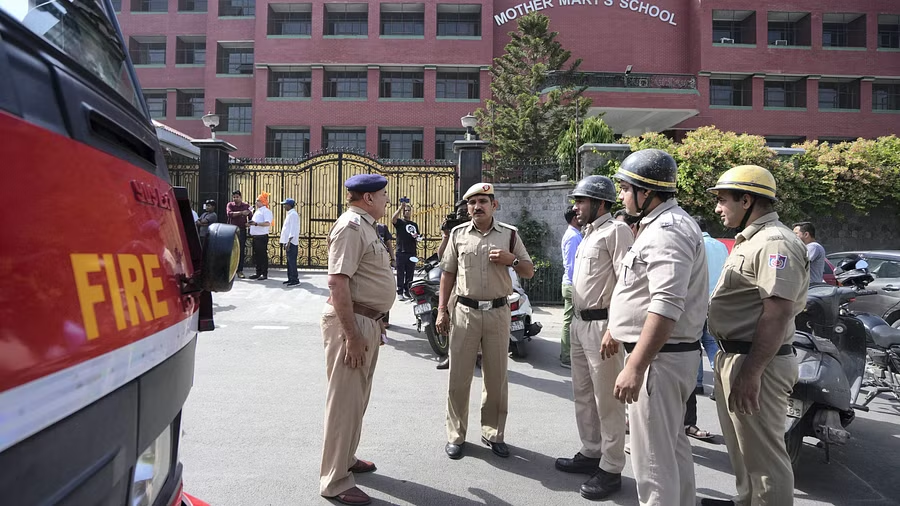 Delhi bomb scare: Origin of threat mail traced, says L-G V K Saxena