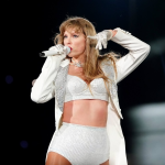 Taylor Swift fans praise her response to major stage malfunction