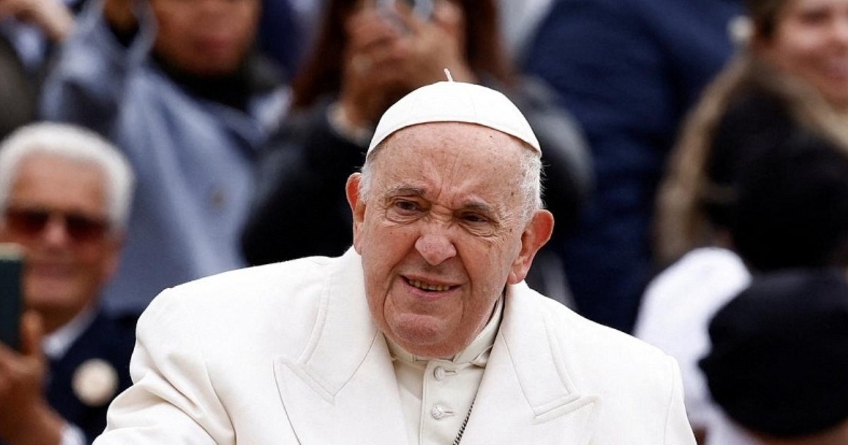 Pope Francis suggests international study into possible genocide in Gaza